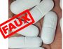 Est-ce que un comprimé qui contient la substance praziquantel  peut causer Ebola ?