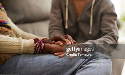 Photo illustrative d’une séance d’accompagnement psychologique : Tiré du site de Getty images.
